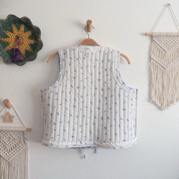 Japna Quilted Vest Tie Front White with Blue Floral Print Size XL - Picture 8 of 10